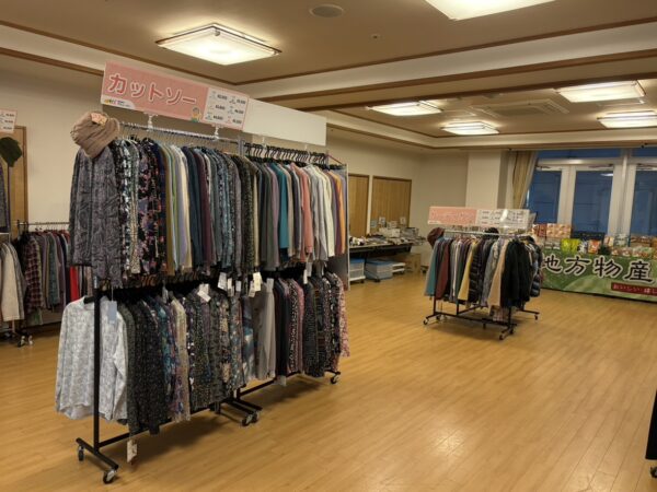 高齢者福祉施設にてお買い物イベント開催中！（東京都港区）